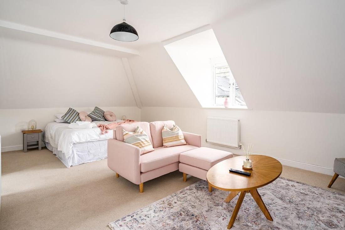 Spacious 2 Bedroom House With Stunning Views Bath Exterior foto