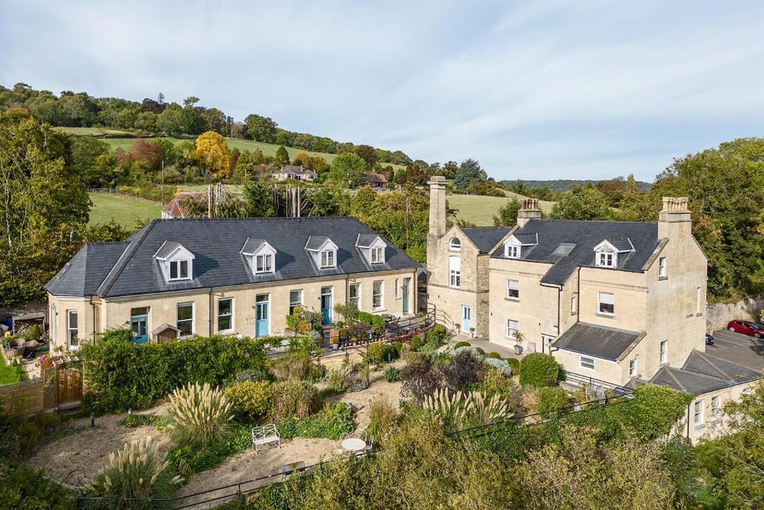 Spacious 2 Bedroom House With Stunning Views Bath Exterior foto